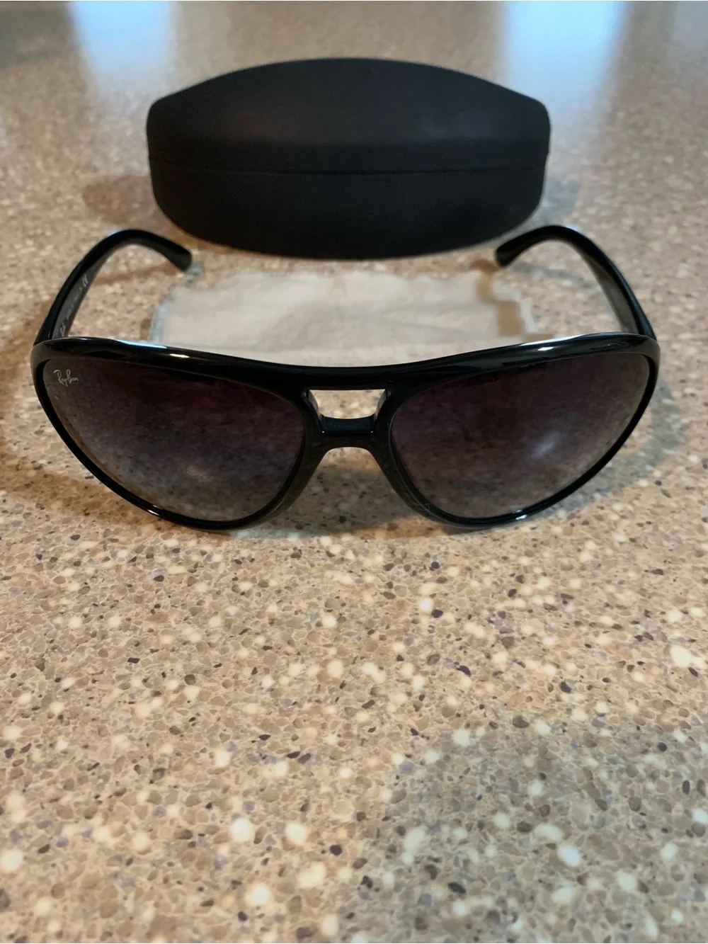 Ray-Ban classic ray
